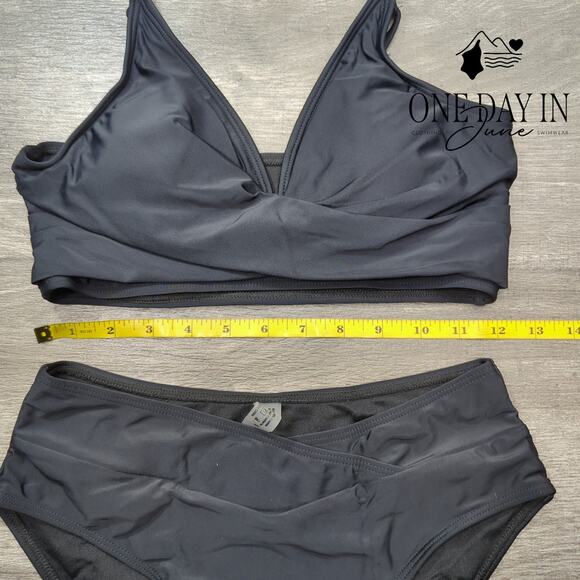 Adisputent Cross Front Bikini Swimsuit Size S - Picture 3 of 5